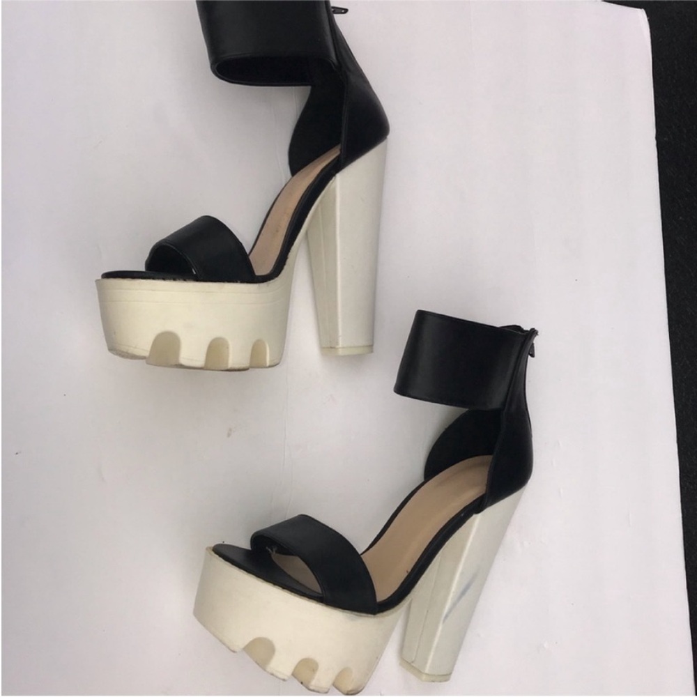 90s Black and White Platform Sandals with Lug Sole— vintage 90s